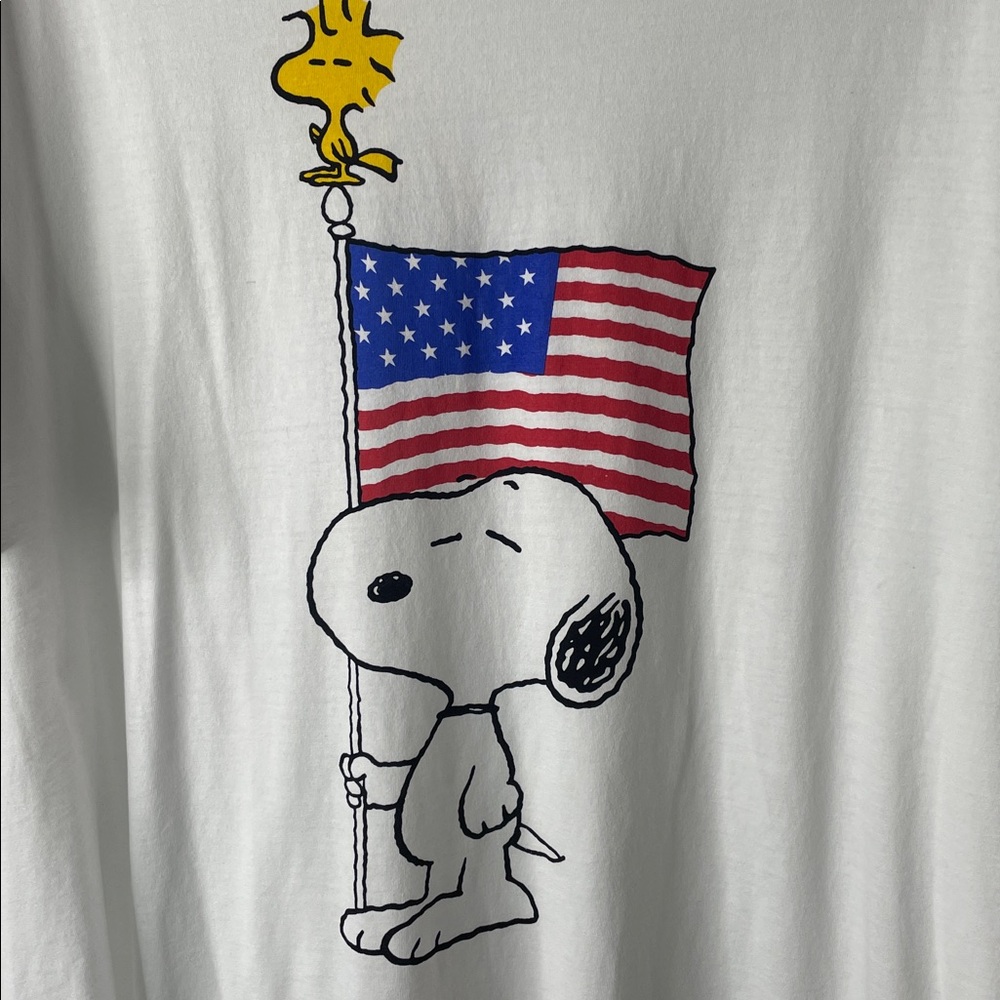 White Snoopy T-Shirt with American Flag with Woodstock buddy at top